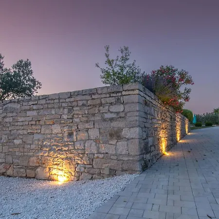 Ferienhaus Silentio - Ruhe Und Privatsphaere In Mediterraner In Strandnaehe By Interhome *
