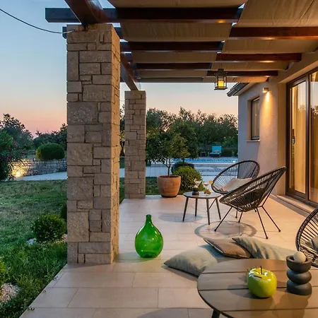 Silentio - Ruhe Und Privatsphaere In Mediterraner In Strandnaehe By Interhome Ferienhaus *