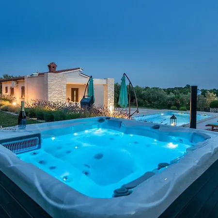 Silentio - Ruhe Und Privatsphaere In Mediterraner In Strandnaehe By Interhome