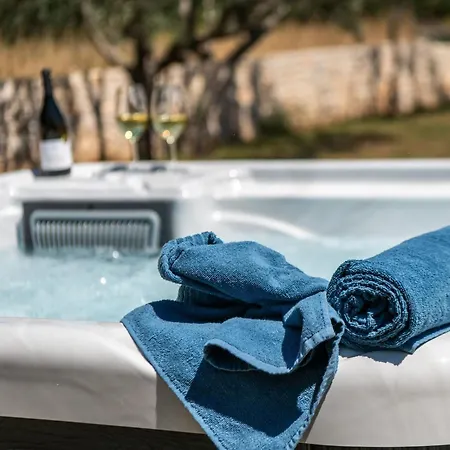 Silentio - Ruhe Und Privatsphaere In Mediterraner In Strandnaehe By Interhome *