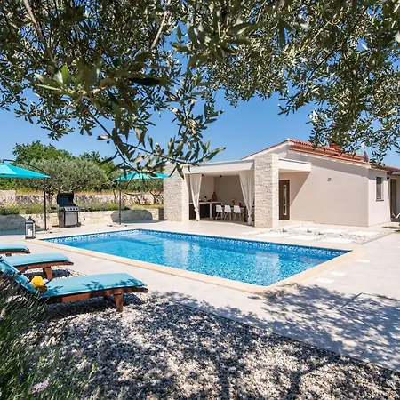 Silentio - Ruhe Und Privatsphaere In Mediterraner In Strandnaehe By Interhome Ferienhaus