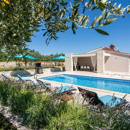 Silentio - Ruhe Und Privatsphaere In Mediterraner In Strandnaehe By Interhome Ferienhaus *